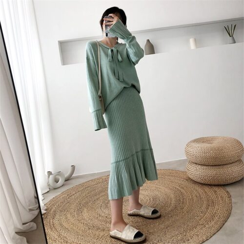 Autumn/Winter V-Neck Flare Sleeves Jumper and A-Line Midi Skirt - Image 2