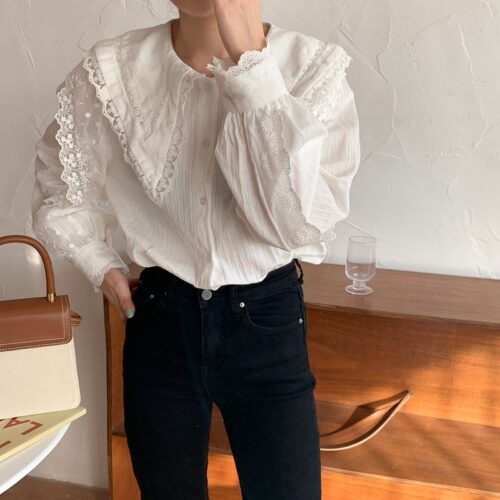 Spring / Autumn Korean Butterfly Collar Lantern Sleeves Lace Blouse - Image 3