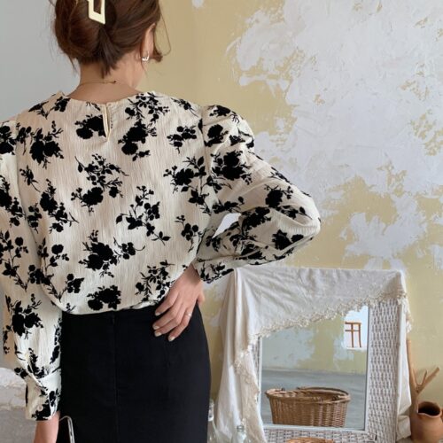 Spring / Autumn Korean O-Neck Long Sleeves Two-Button Cuffs Floral Print Blouse - Image 2