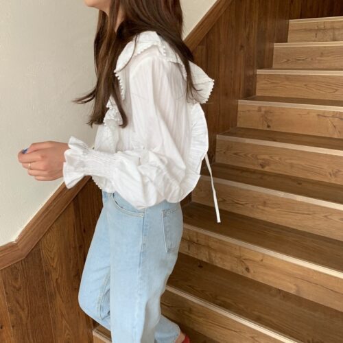 Spring / Autumn Korean Square Collar Lantern Sleeves Ruffles White Blouse - Image 4