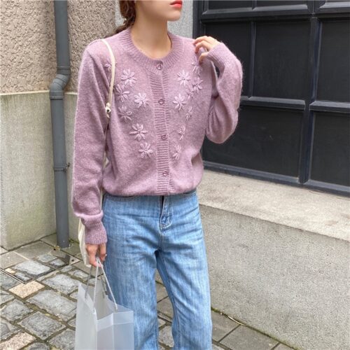 Spring / Autumn O-Neck Embroidered Knitted Cardigan - Image 3