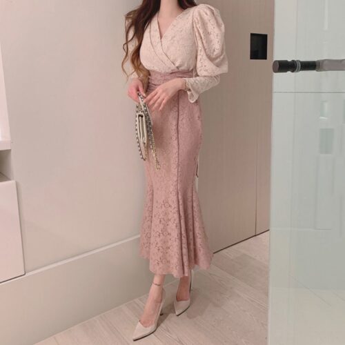 Spring / Autumn Crossover V-Neck Puff Sleeves Lace Hook Flowers Contrast Fishtail Midi Dress - Image 2