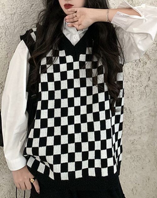 Autumn V-Neck Sleeveless Black And White Plaid Knitted Vest