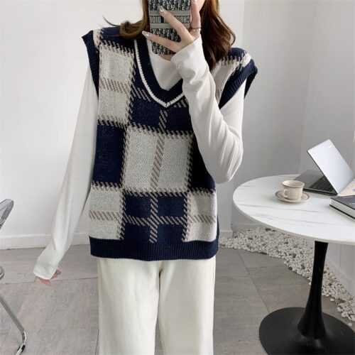 Autumn Korean V-Neck Sleeveless Plaid Knitted Vest - Image 7