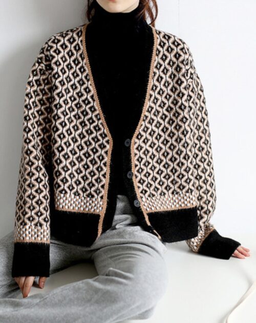 V-Neck Rhombic Thick Hem Knitted Cardigan